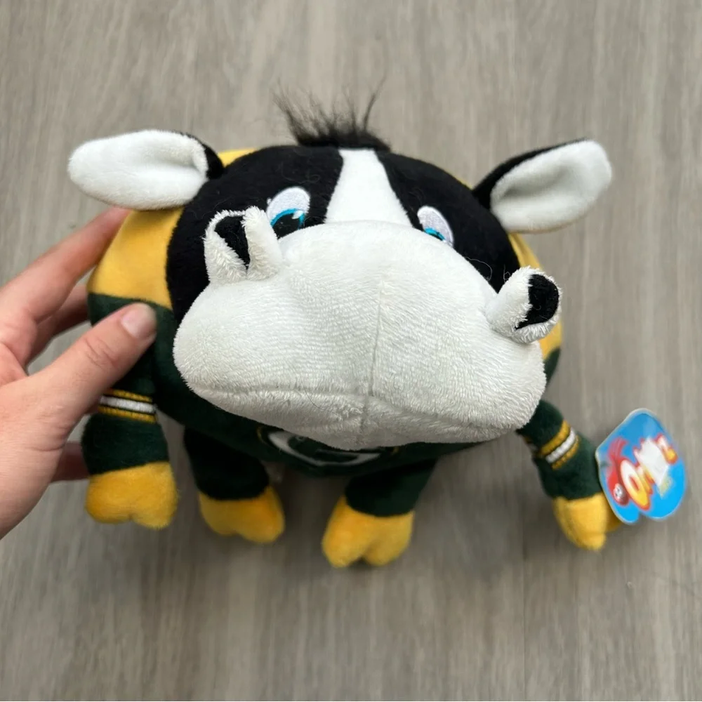 Stuffed Green Bay packers cow football NWT